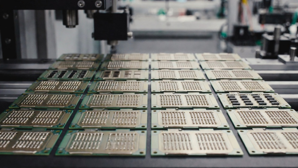 Forraszt&oacute;paszta nyomtat&aacute;si konzisztencia k&uuml;l&ouml;nb&ouml;ző term&eacute;kekhez