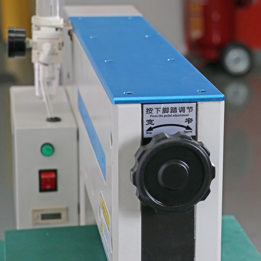 ICT-GV330 | Guillotine t&iacute;pus&uacute; PCB V-v&aacute;g&aacute;s&uacute; g&eacute;p