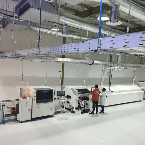 RX-7R | JUKI NYÁK összeszerelő vonal Pick and Place Machine