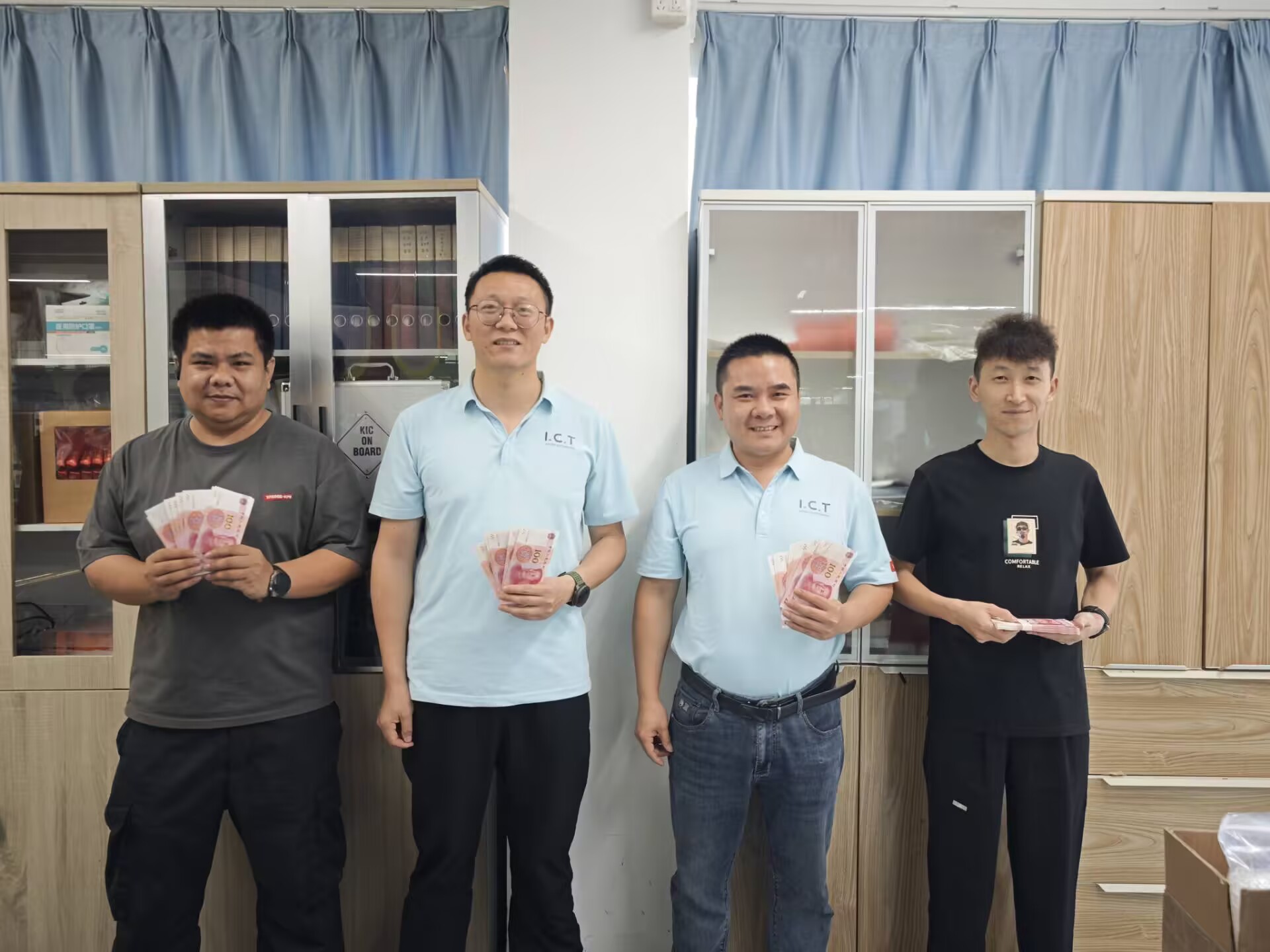 Professzion&aacute;lis műszaki t&aacute;mogat&aacute;s az SMT Project minden szakasz&aacute;ban.jpg