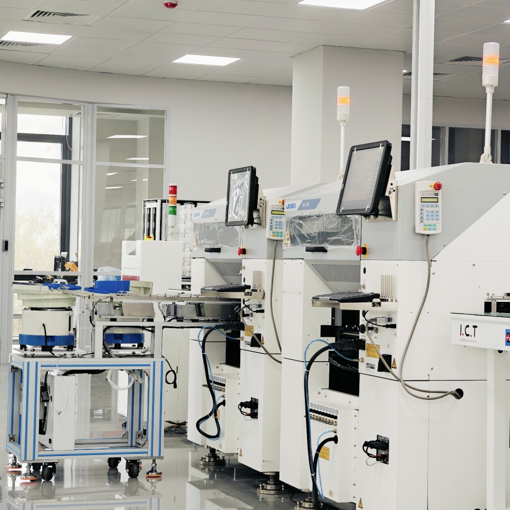 ICT-Z4020 | Automatikus mártás tht behelyezés tengelyirányú alkatrész -elhelyező gép